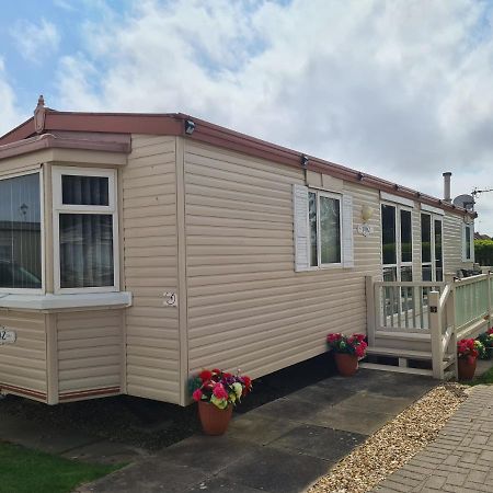 Отель 6 Berth On Seaview Инголдмелс Экстерьер фото