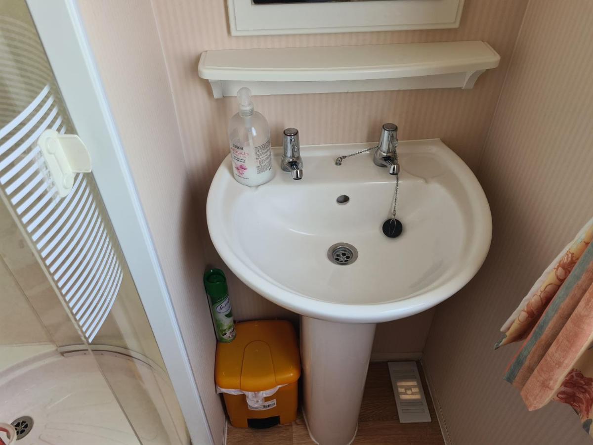 Отель 6 Berth On Seaview Инголдмелс Экстерьер фото