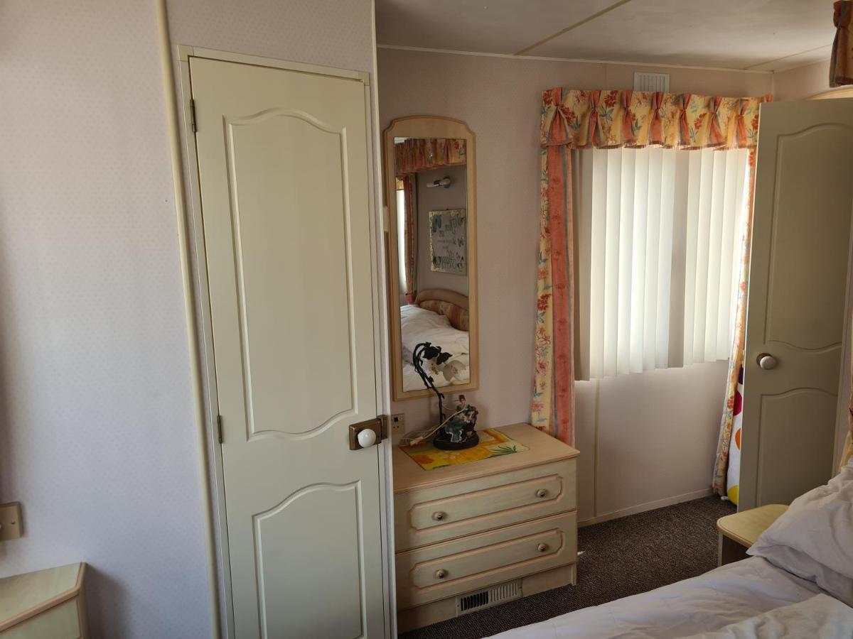 Отель 6 Berth On Seaview Инголдмелс Экстерьер фото