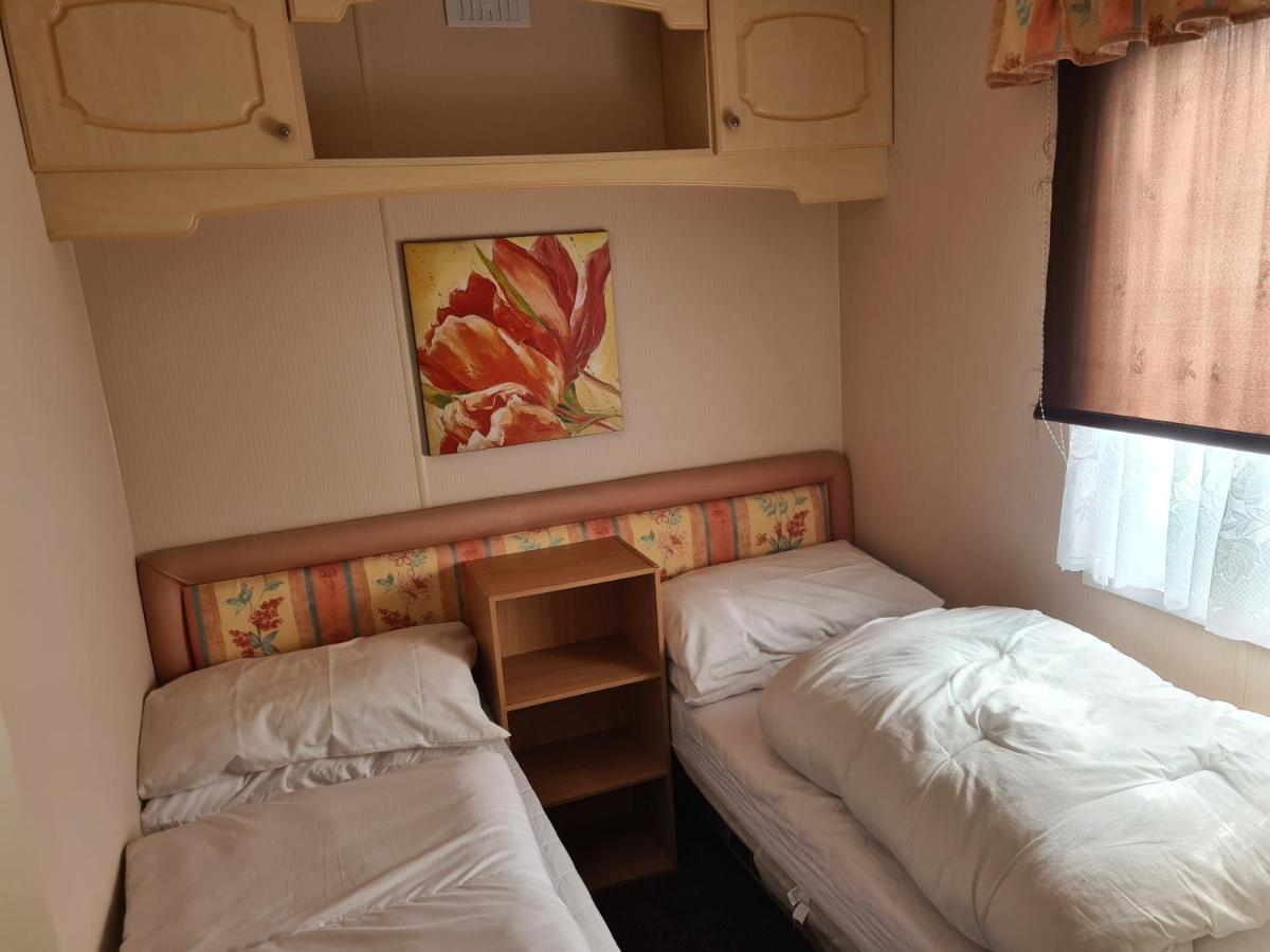 Отель 6 Berth On Seaview Инголдмелс Экстерьер фото